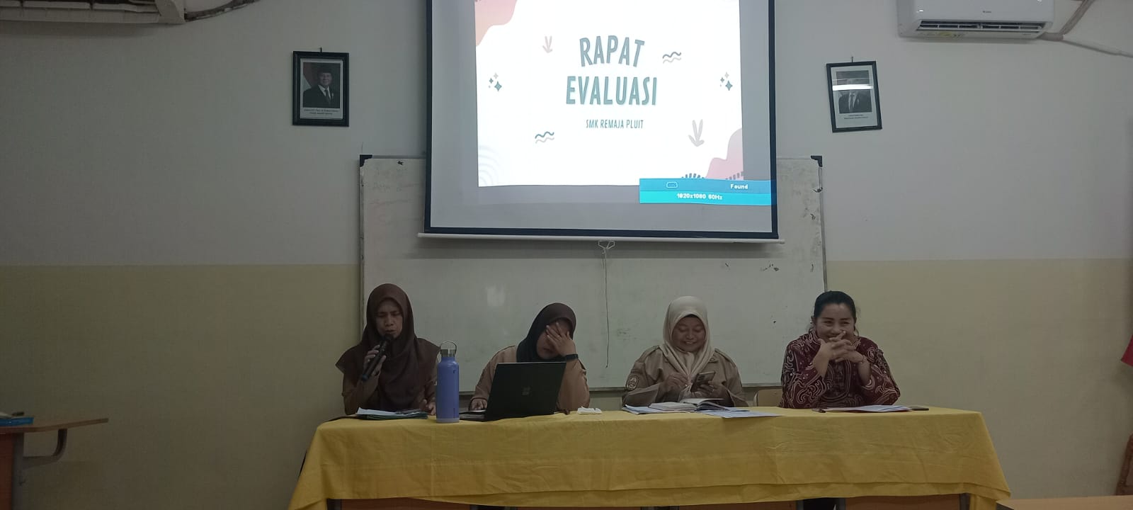 Rapat Evaluasi Pembelajaran SMK Remaja Pluit